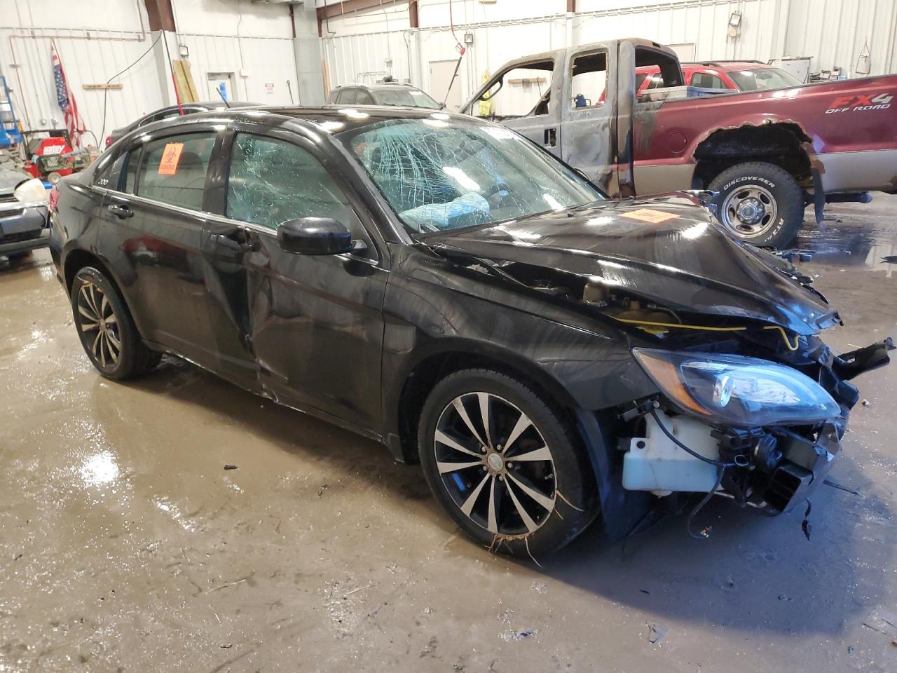 2013 Chrysler 200 - Image 4