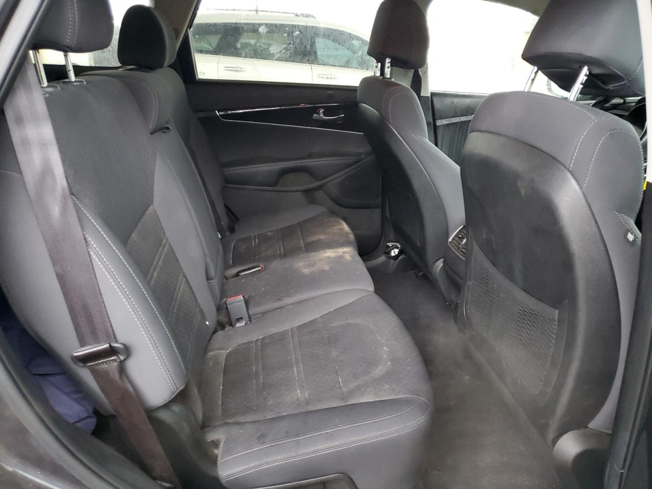 2017 Kia Sorento - Image 11