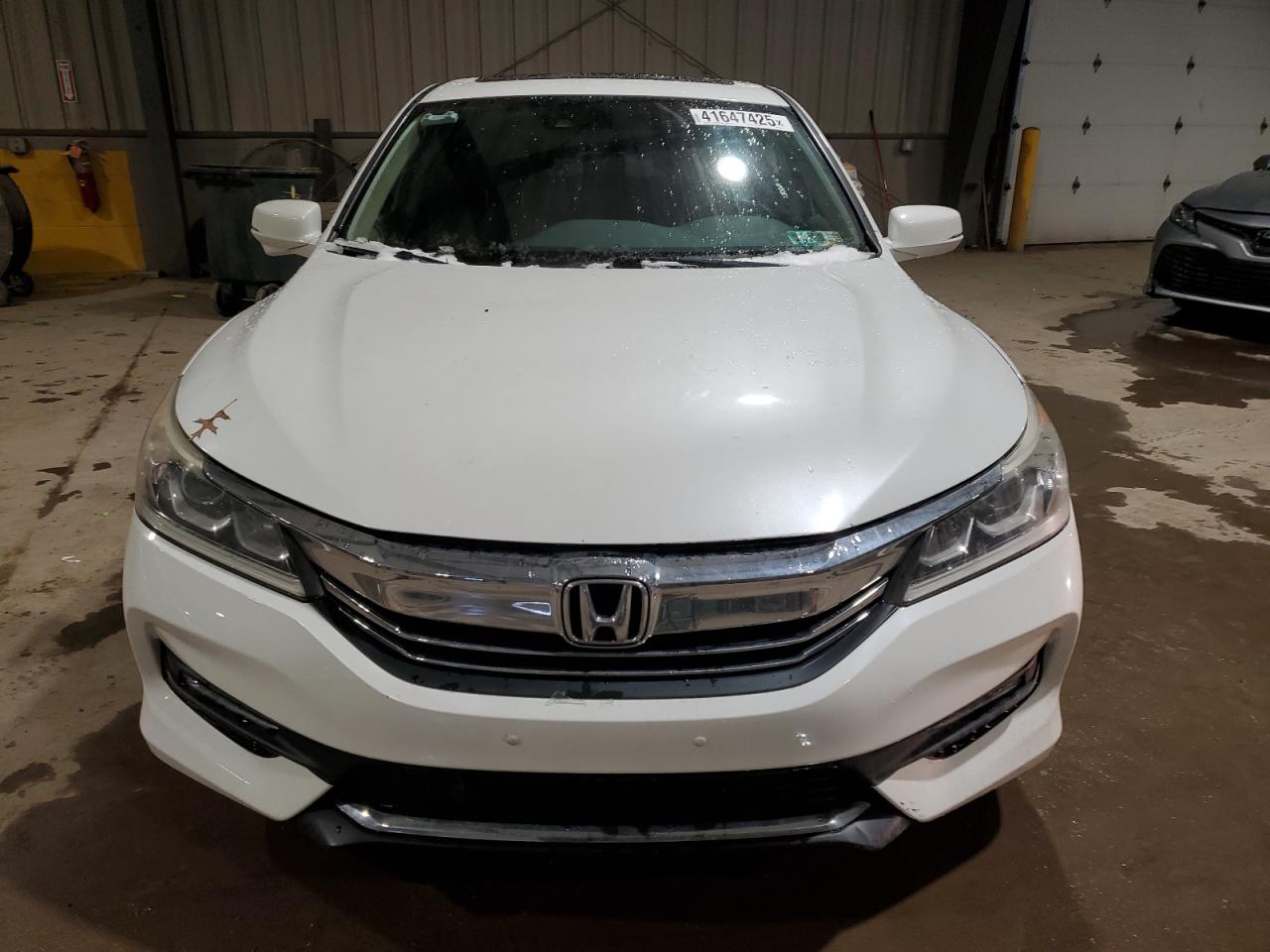 VIN 1HGCR2F97GA033717 2016 HONDA ACCORD no.5