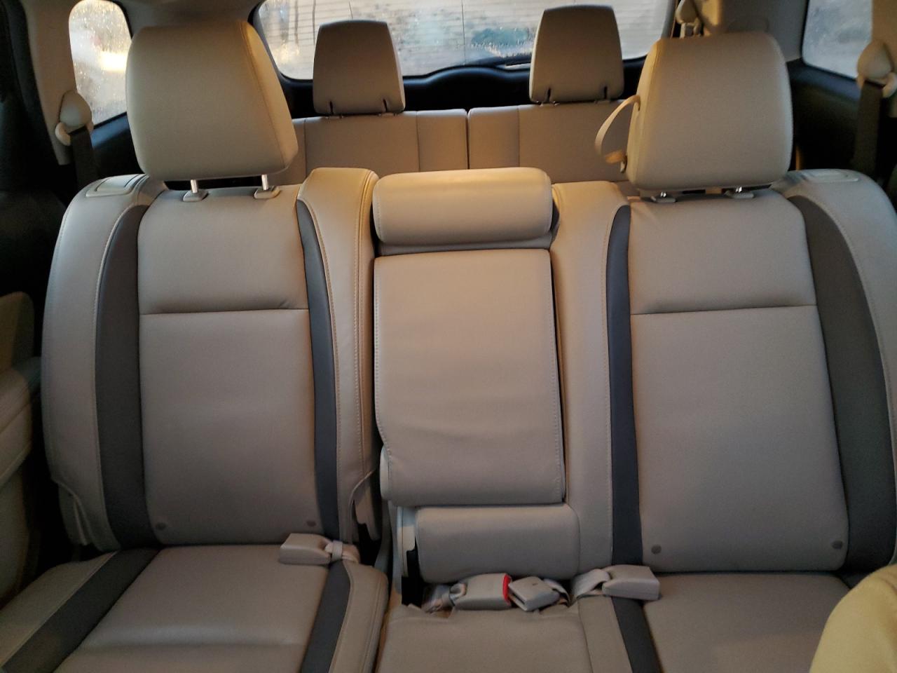 2012 Mazda CX-9 - Image 10