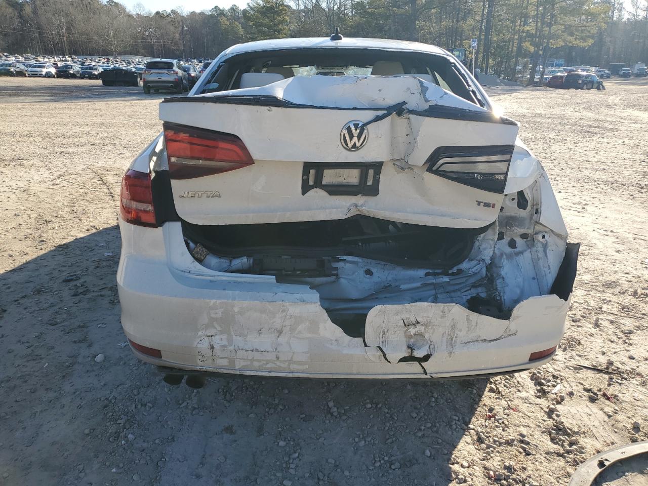 2016 Volkswagen Jetta - Image 6