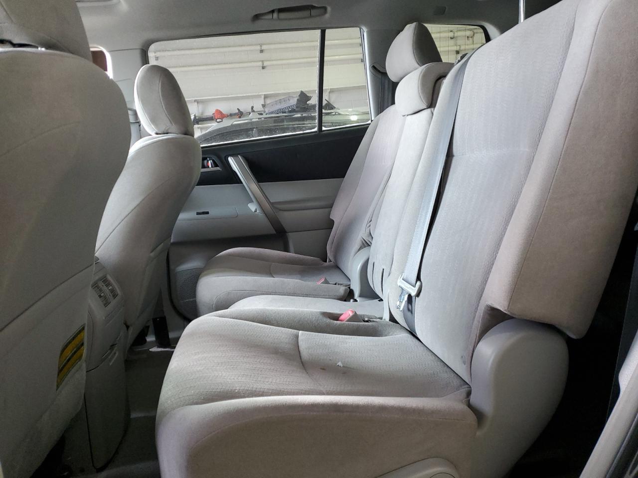 2009 Toyota Highlander - Image 11