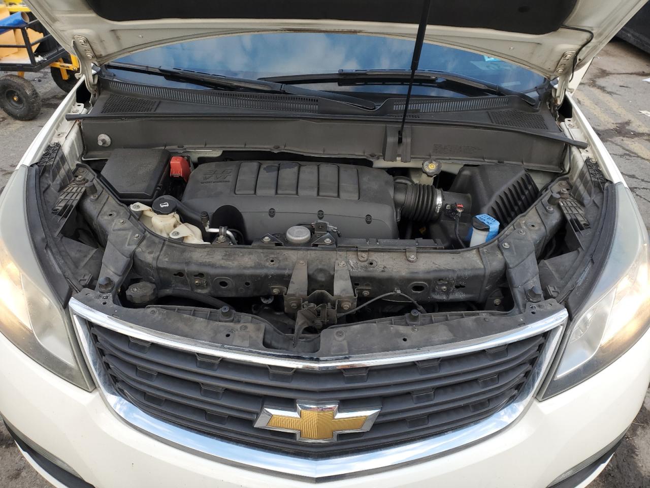 VIN 1GNKRFED6FJ152503 2015 CHEVROLET TRAVERSE no.12