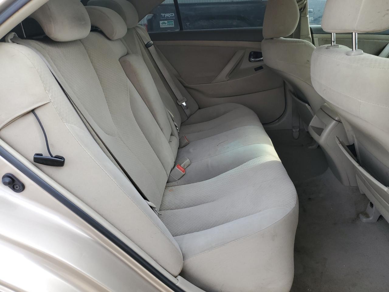 2009 Toyota Camry - Image 10
