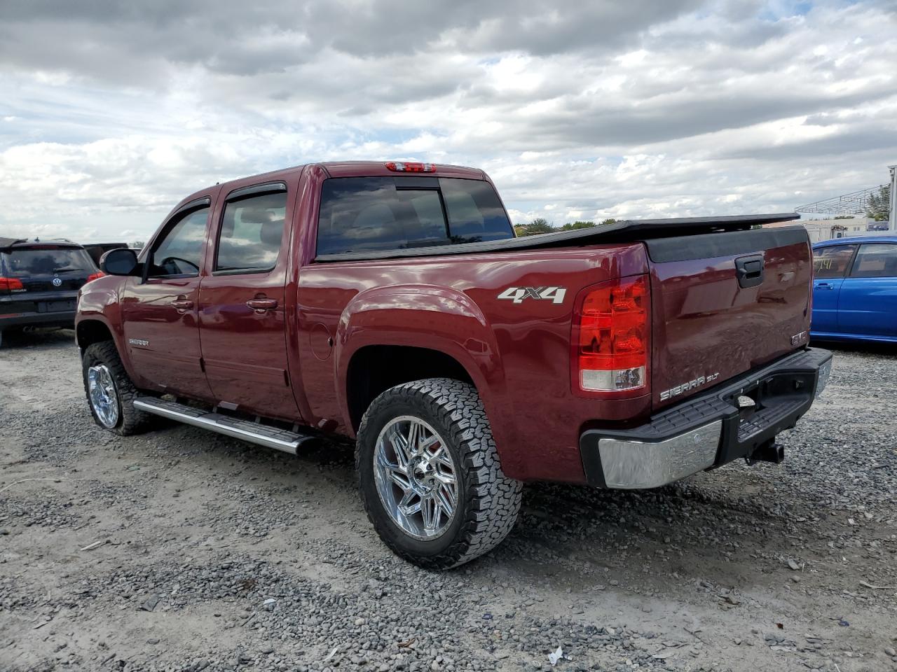 2013 GMC Sierra - Image 2