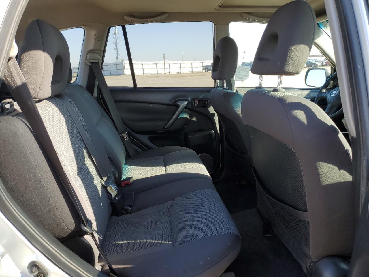 2005 Toyota RAV 4 - Image 10