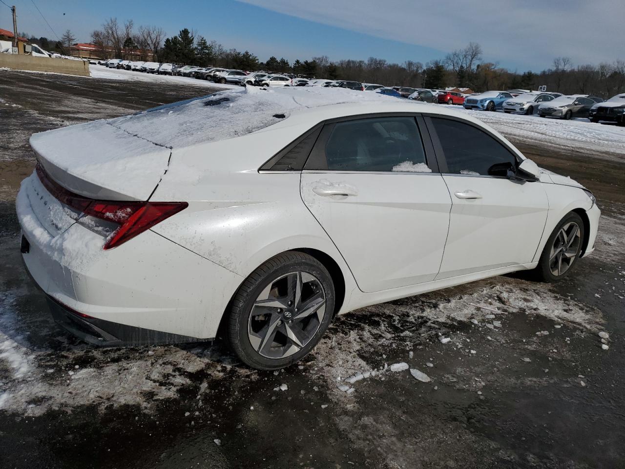 2021 Hyundai Elantra - Image 3