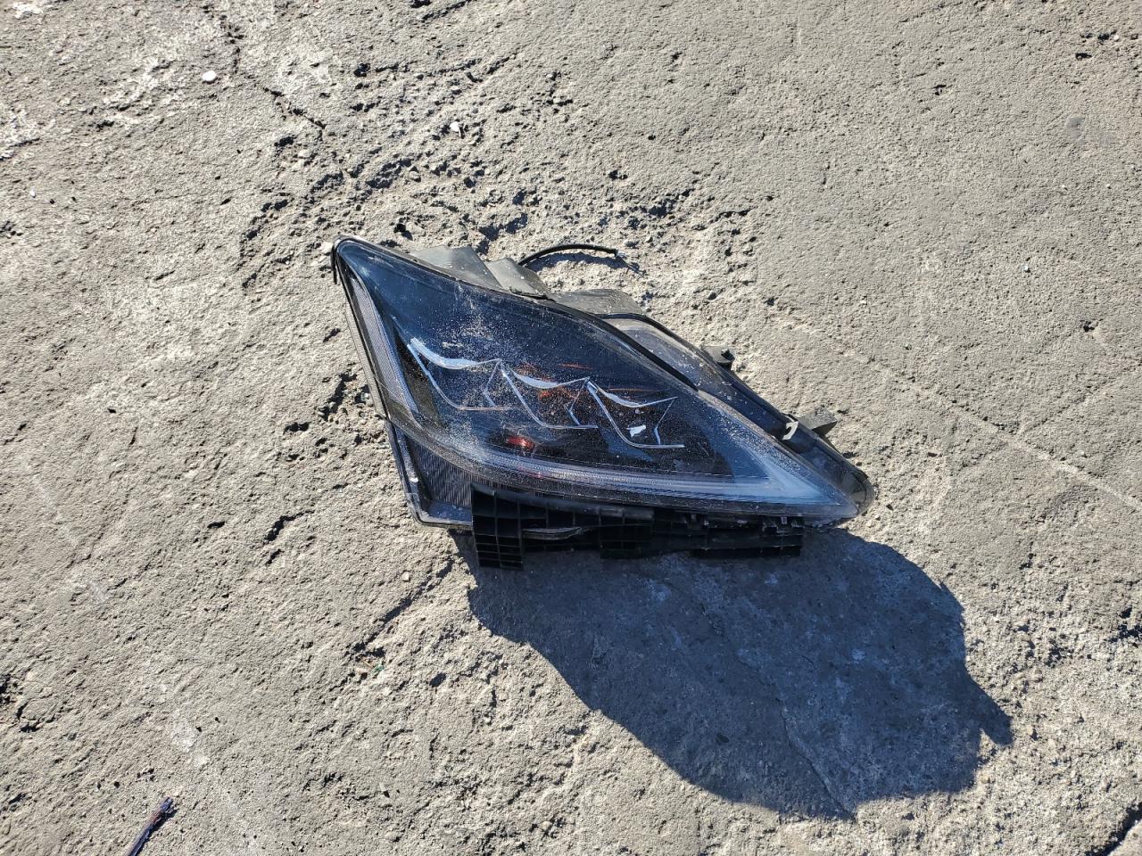 2010 Lexus IS - Image 12