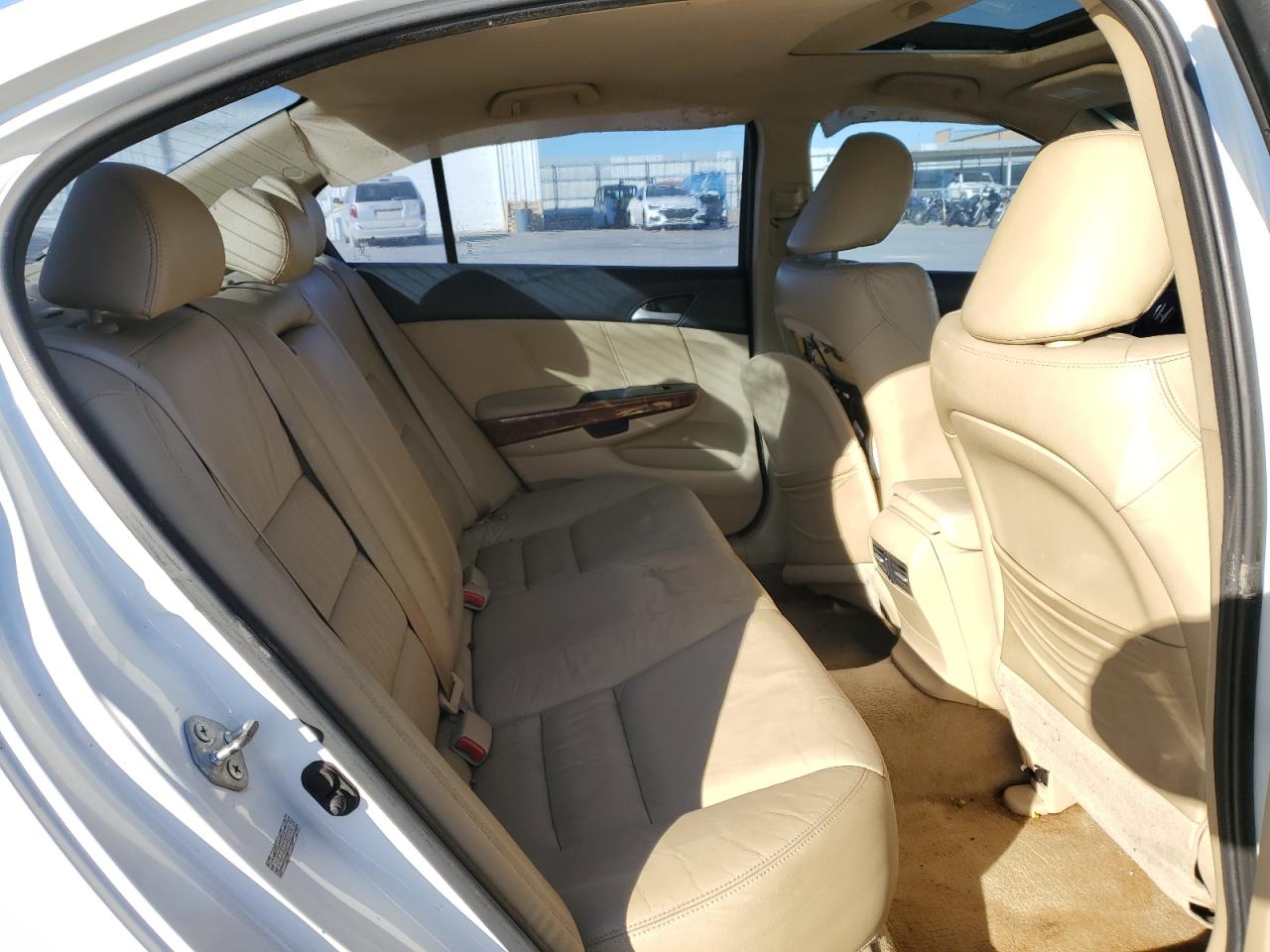 2012 Honda Accord - Image 11