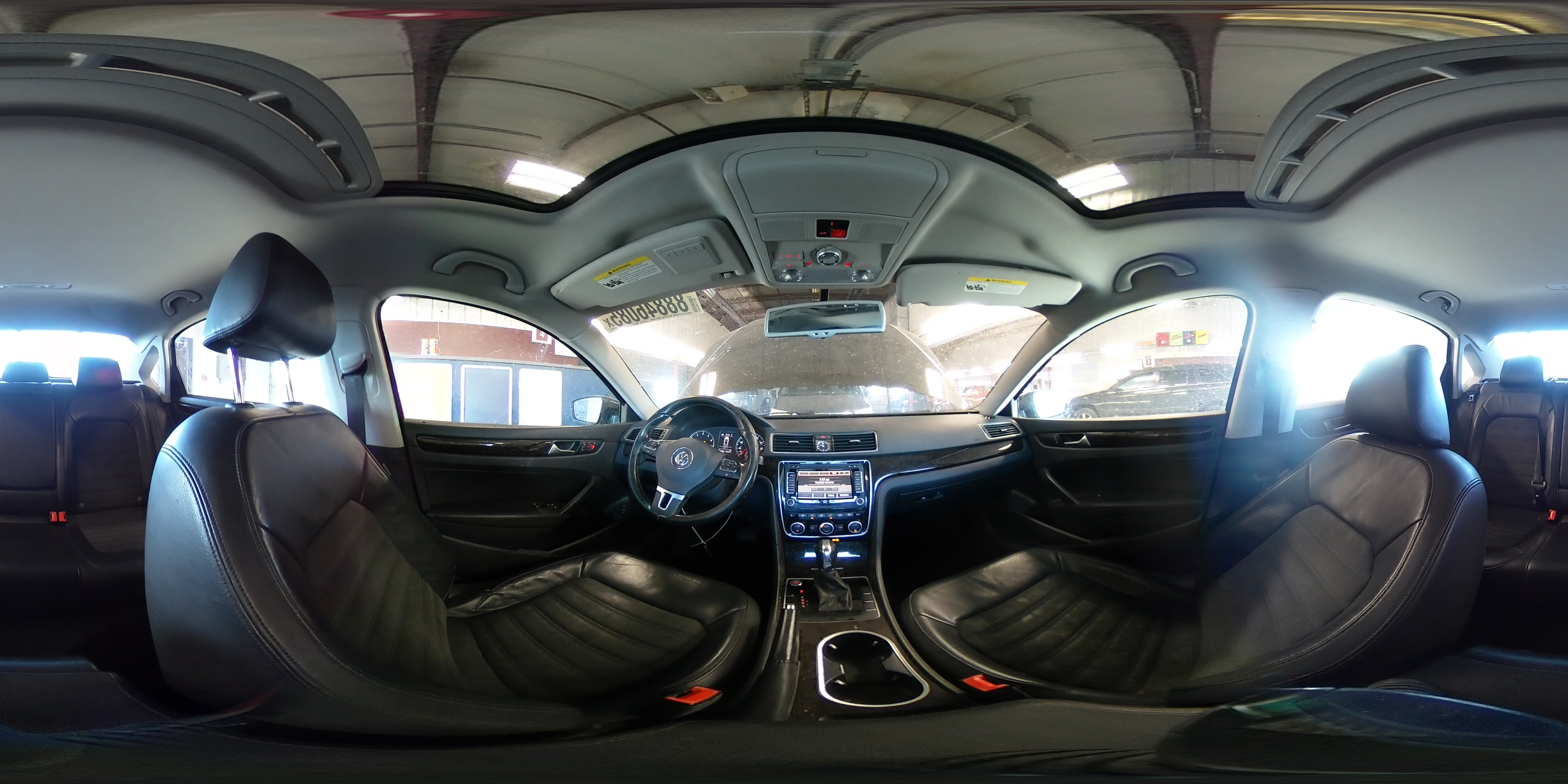 2015 Volkswagen Passat - Image 13