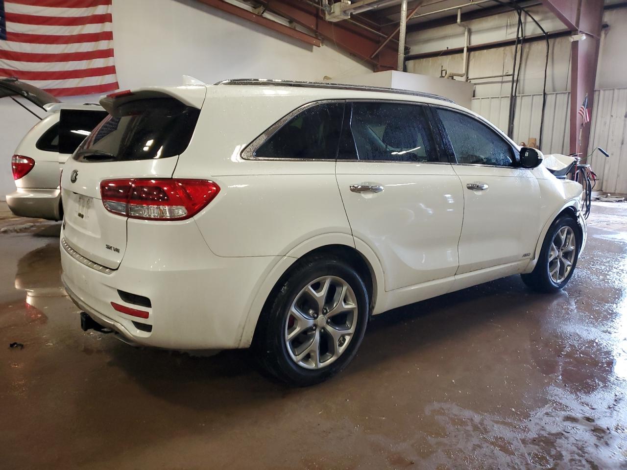 2017 Kia Sorento - Image 3