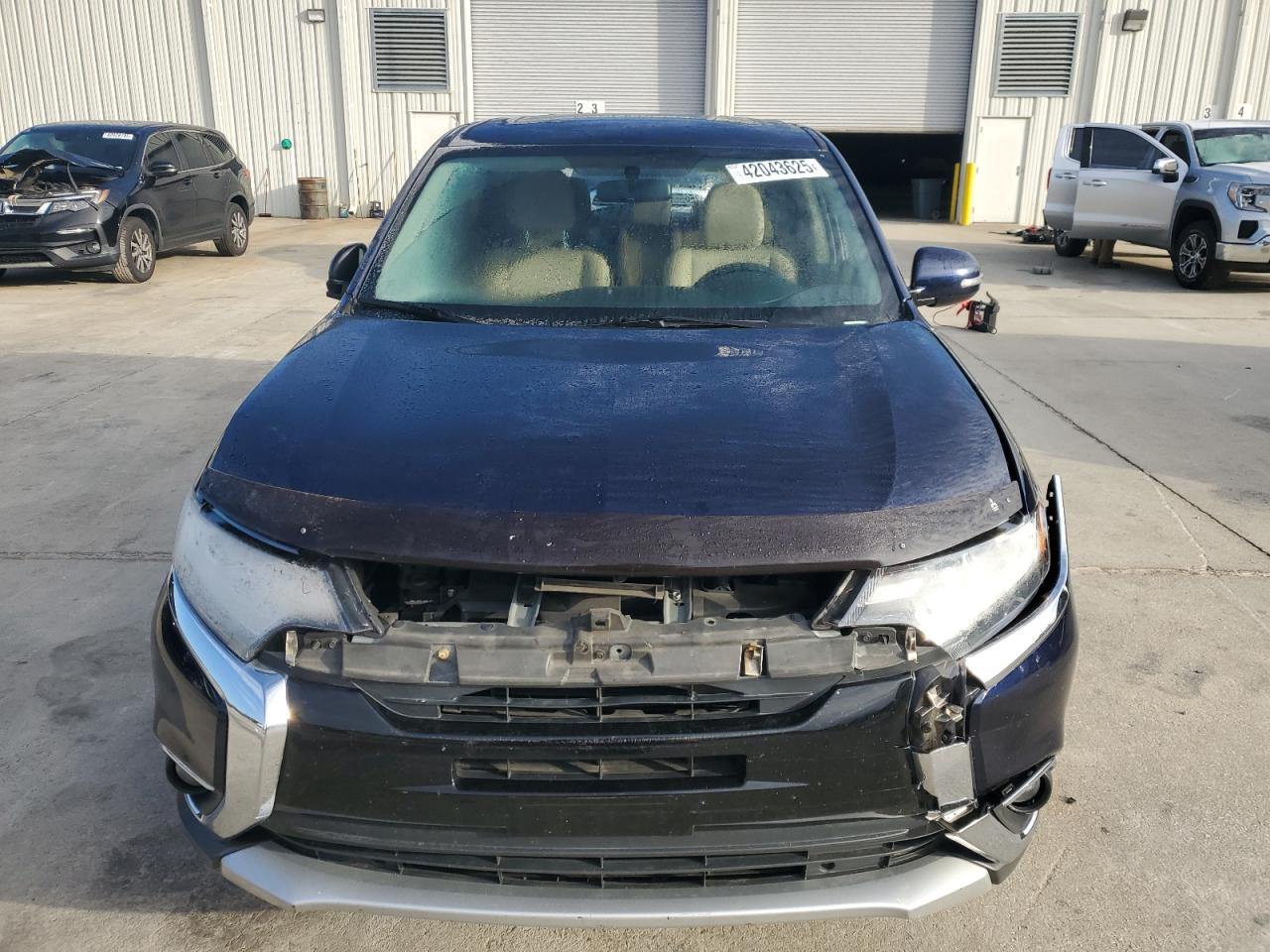 2017 Mitsubishi Outlander - Image 5