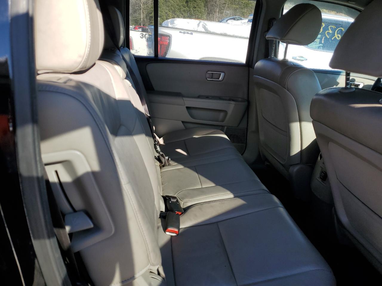 2014 Honda Pilot - Image 11