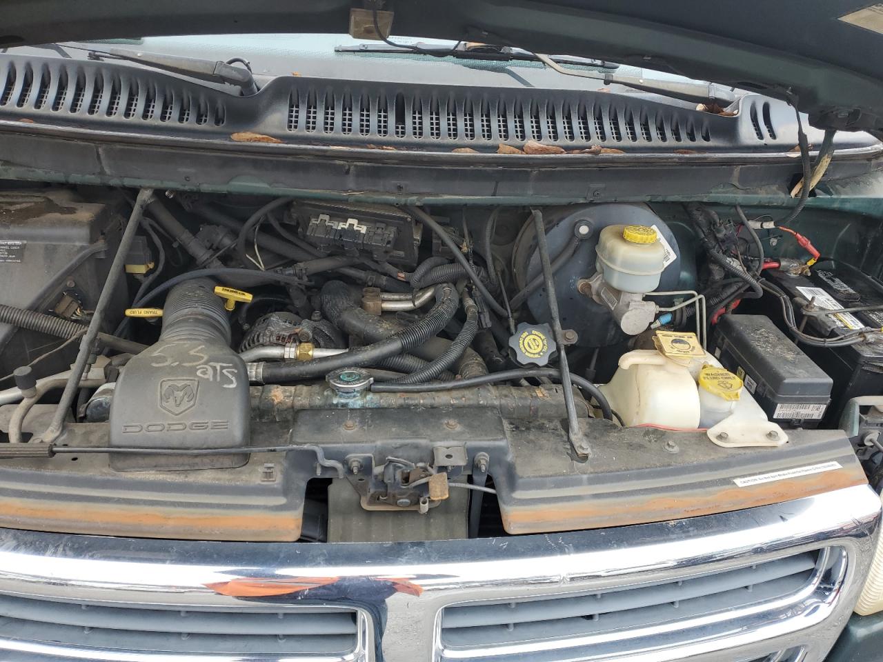 1999 Dodge RAM Van - Image 12