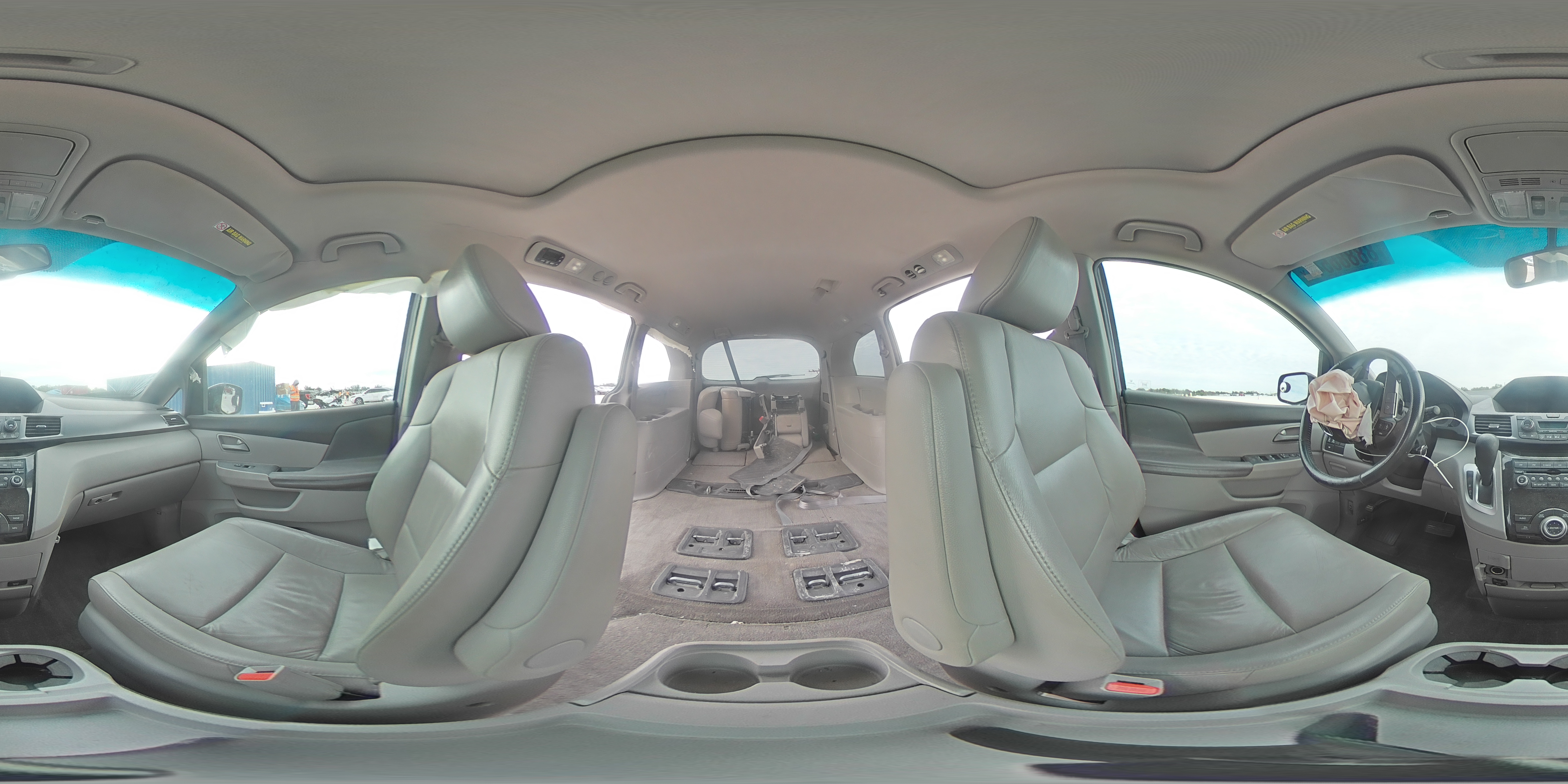 2012 Honda Odyssey - Image 13