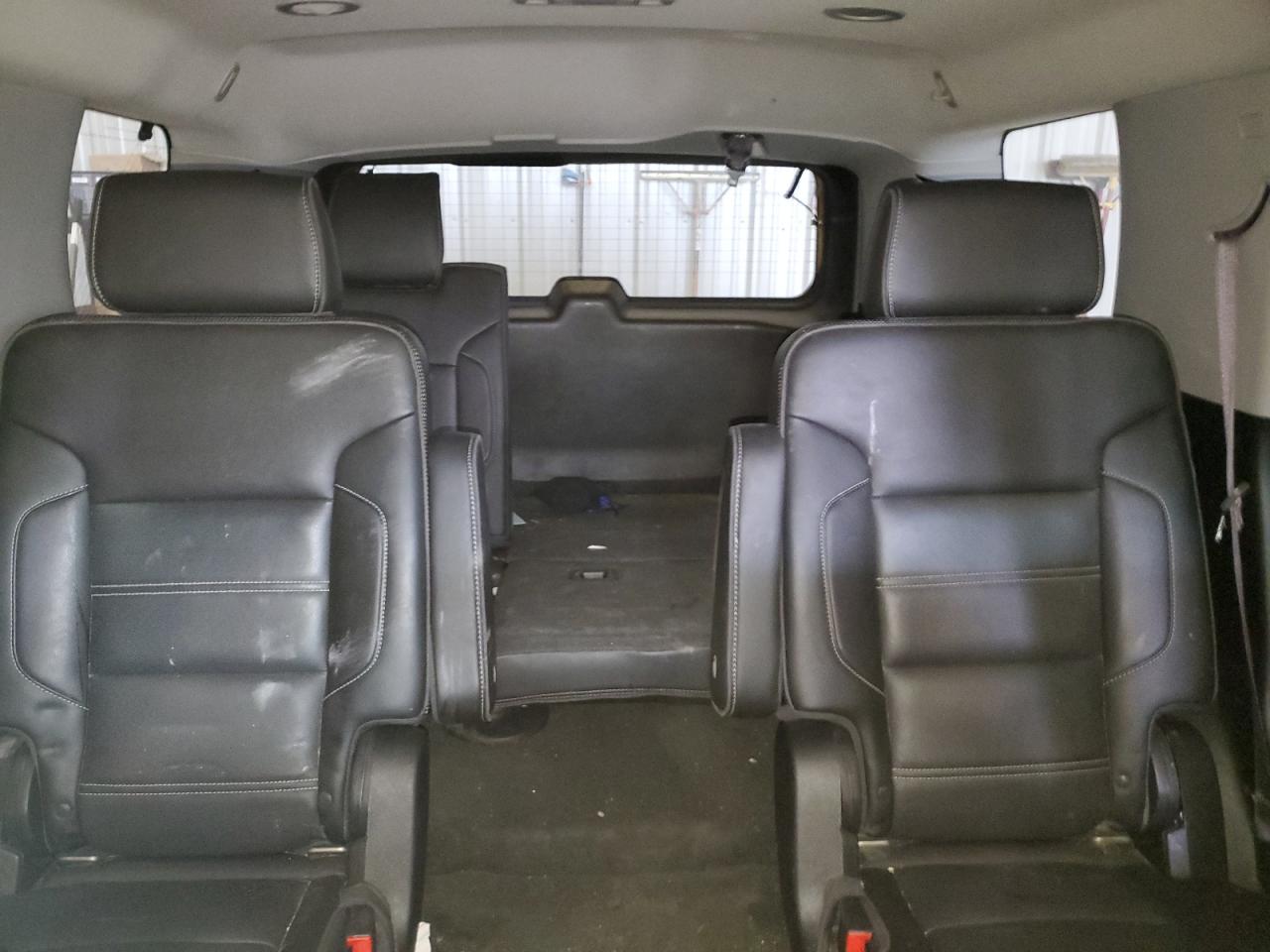 2017 GMC Yukon - Image 10