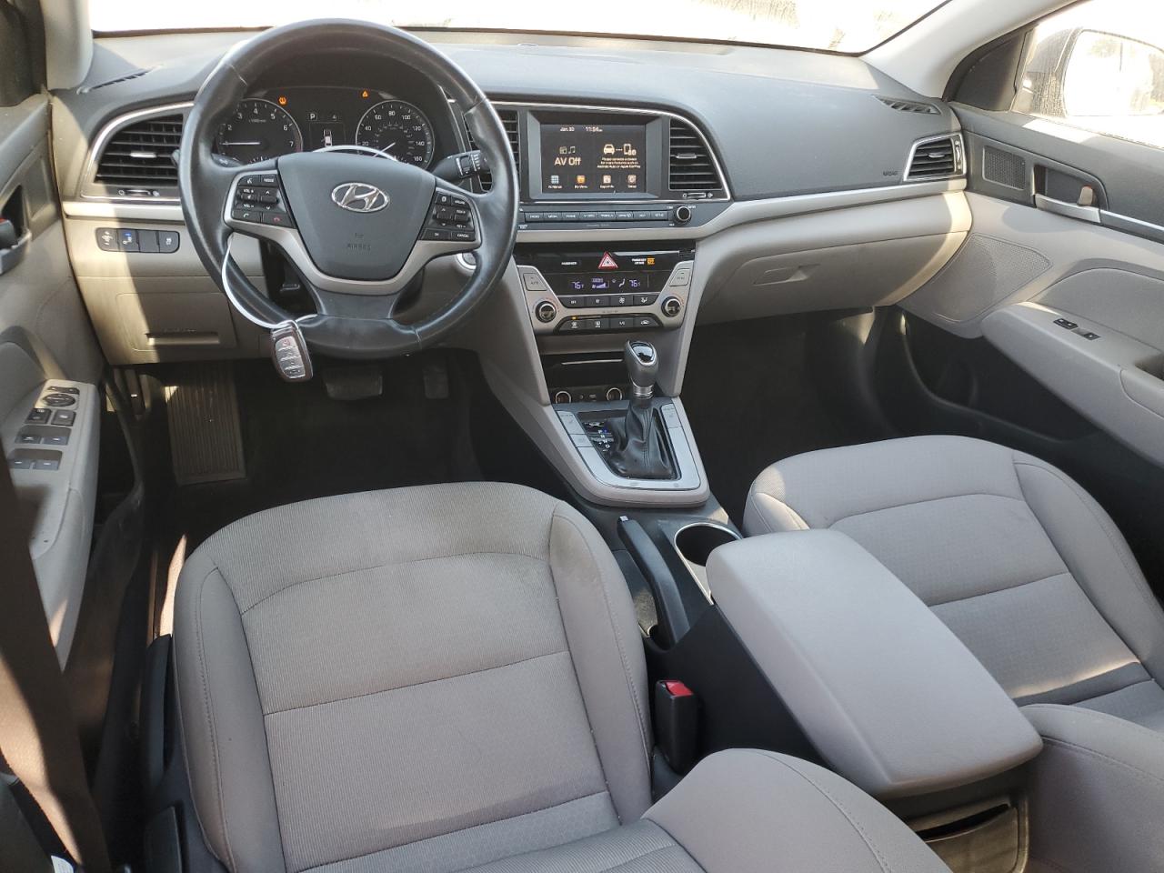 2018 Hyundai Elantra - Image 8