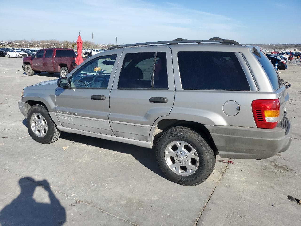2000 Jeep Grand Cherokee - Image 2