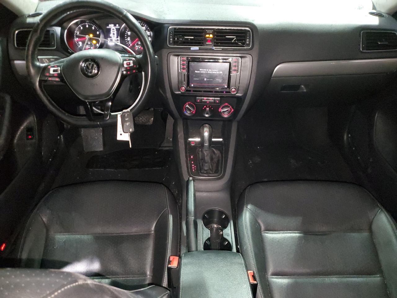 2018 Volkswagen Jetta - Image 8