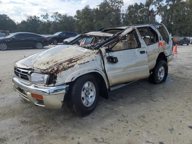 1999 Nissan Pathfinder Xe