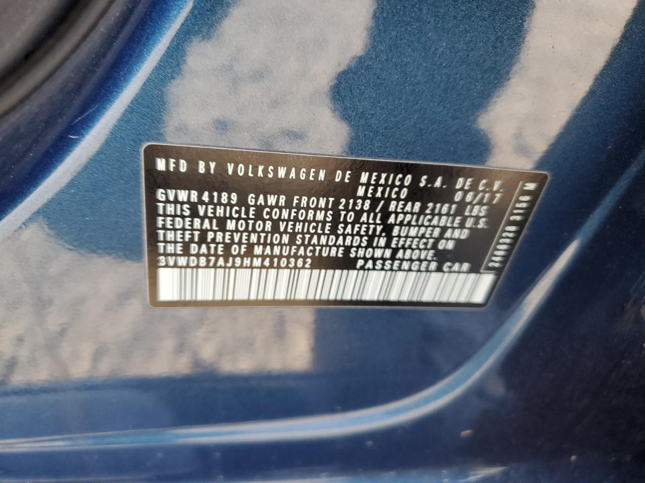 2017 Volkswagen Jetta - Image 12