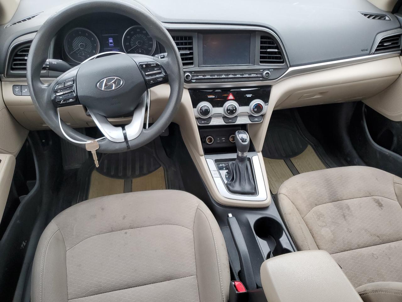 2019 Hyundai Elantra - Image 8