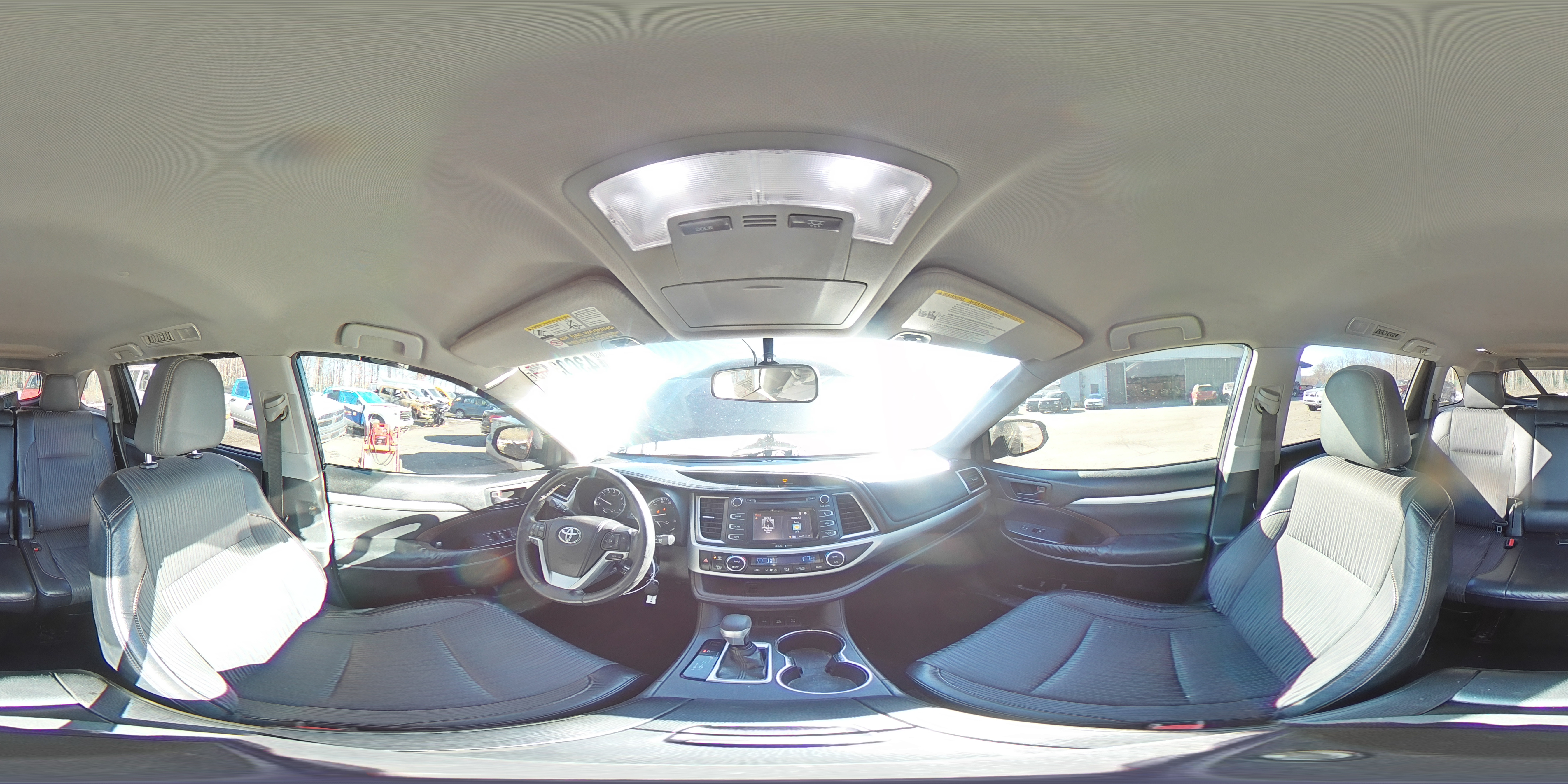 2015 Toyota Highlander - Image 14