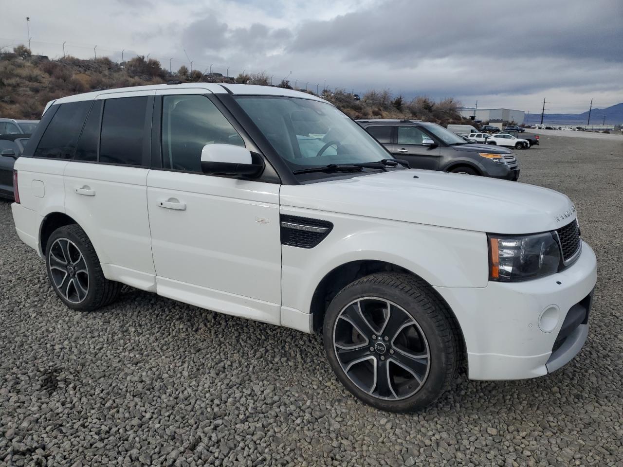 2013 Land Rover Range Rover - Image 4