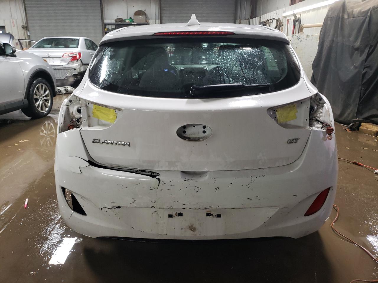 2013 Hyundai Elantra - Image 6
