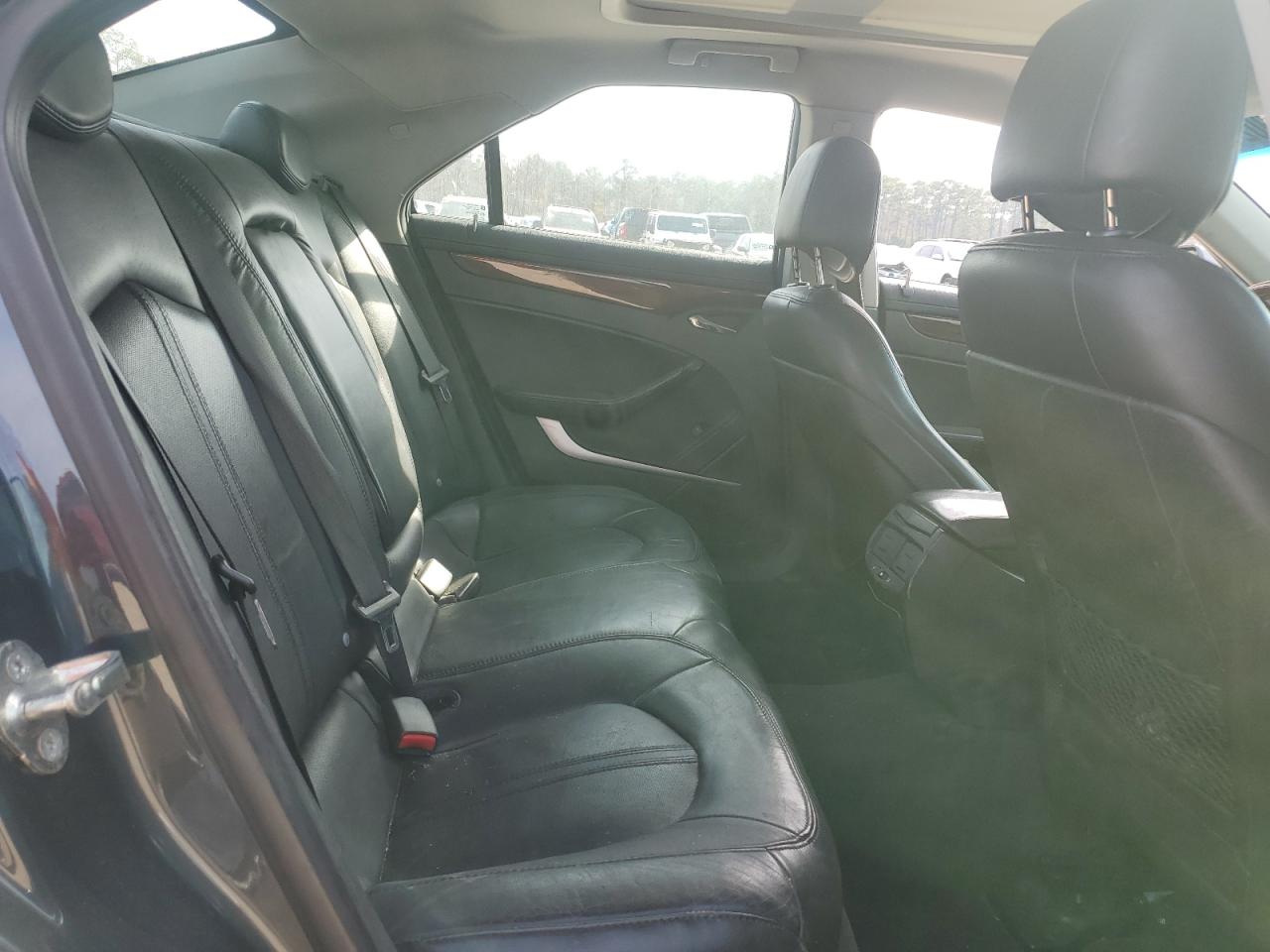 2010 Cadillac CTS - Image 10