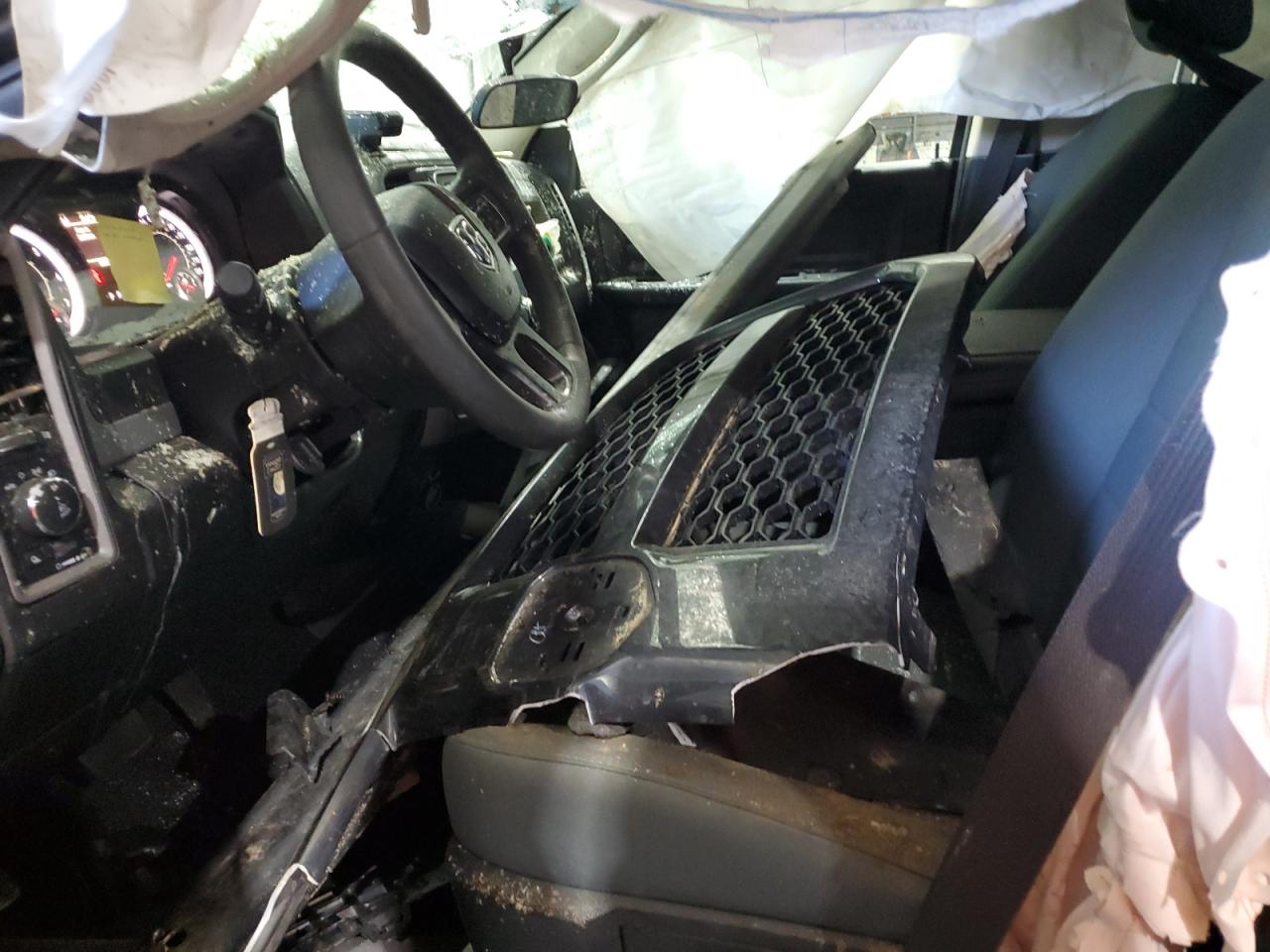 2018 RAM 1500 - Image 7