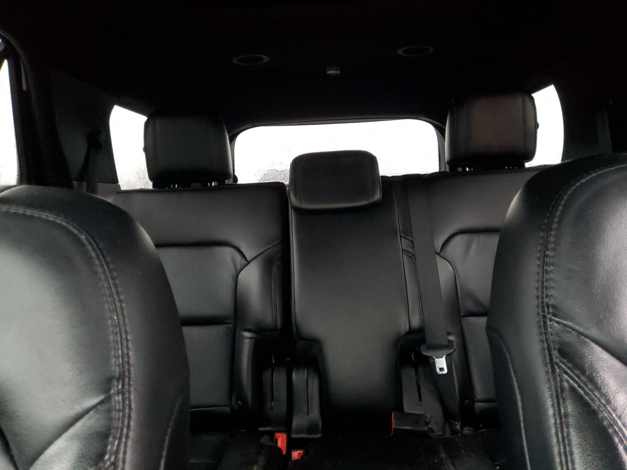 2017 Ford Explorer - Image 10