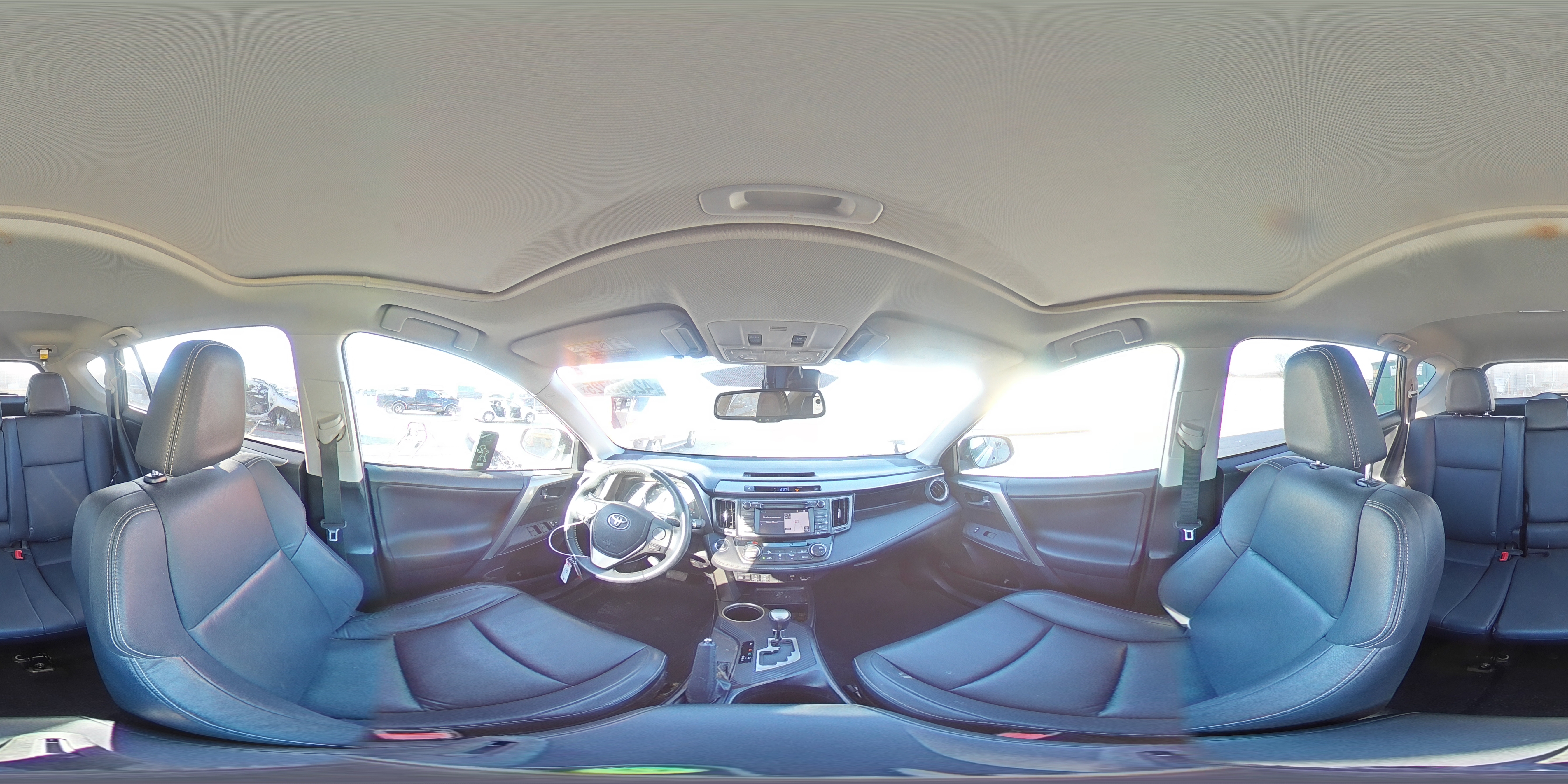 2015 Toyota RAV 4 - Image 16