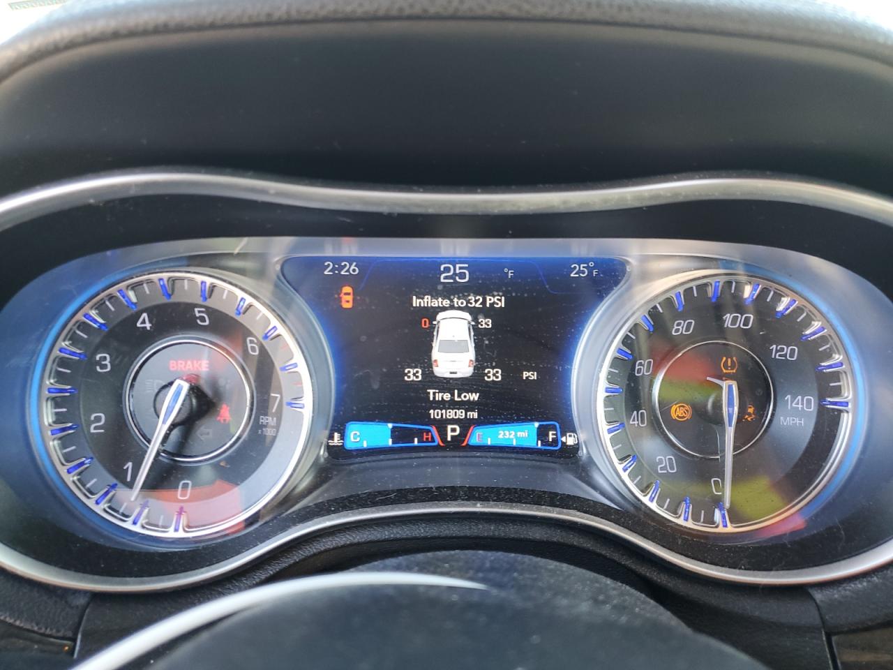 2019 Chrysler 300 - Image 9