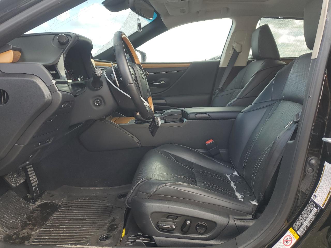 2019 Lexus ES - Image 7