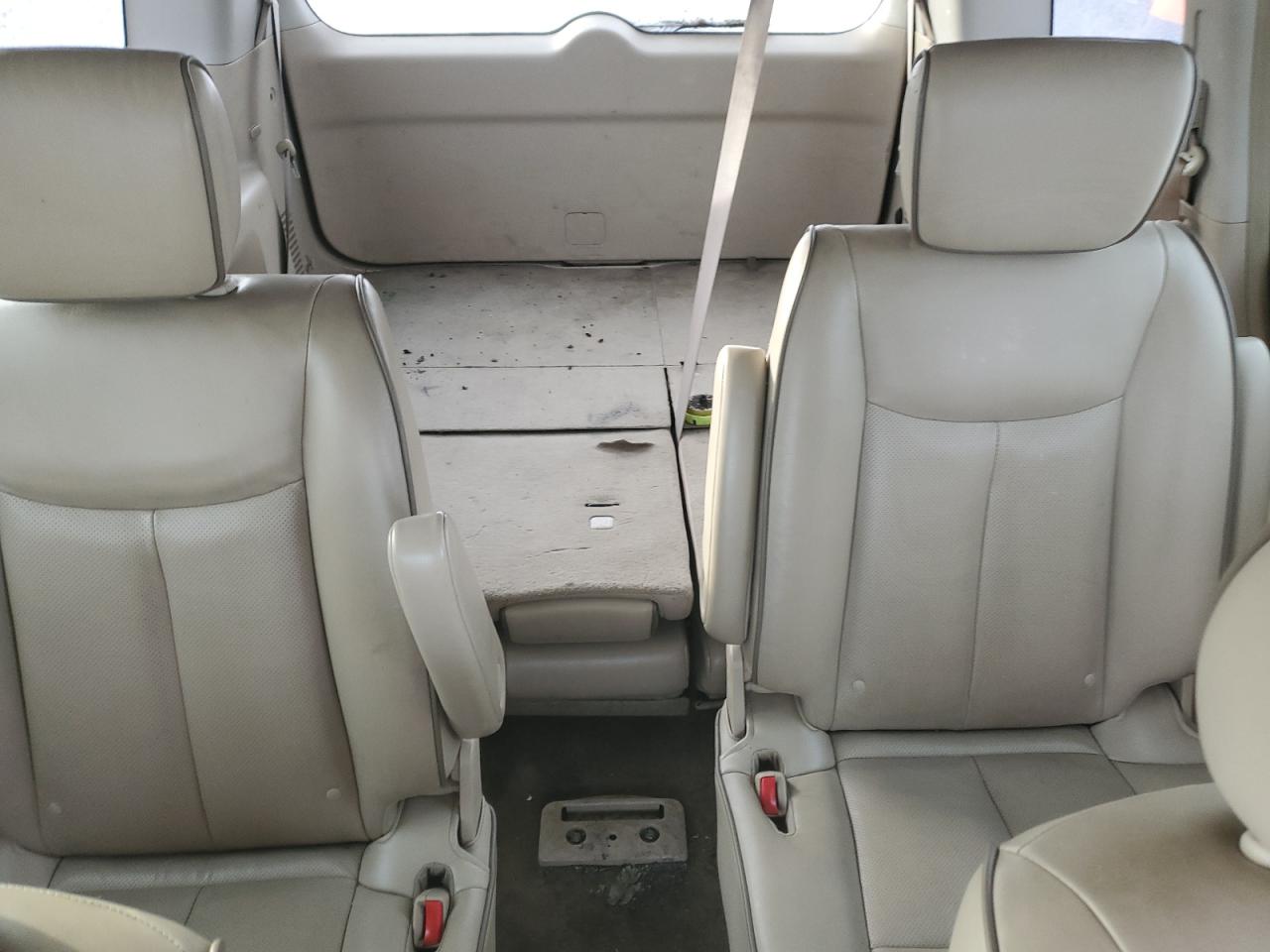2013 Nissan Quest - Image 10