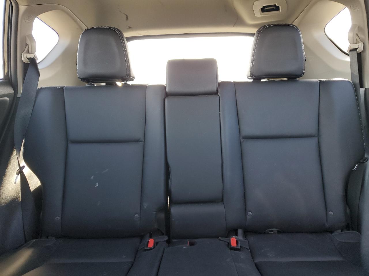 2016 Toyota RAV 4 - Image 10