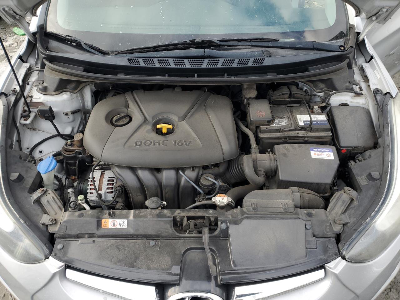 2015 Hyundai Elantra - Image 11