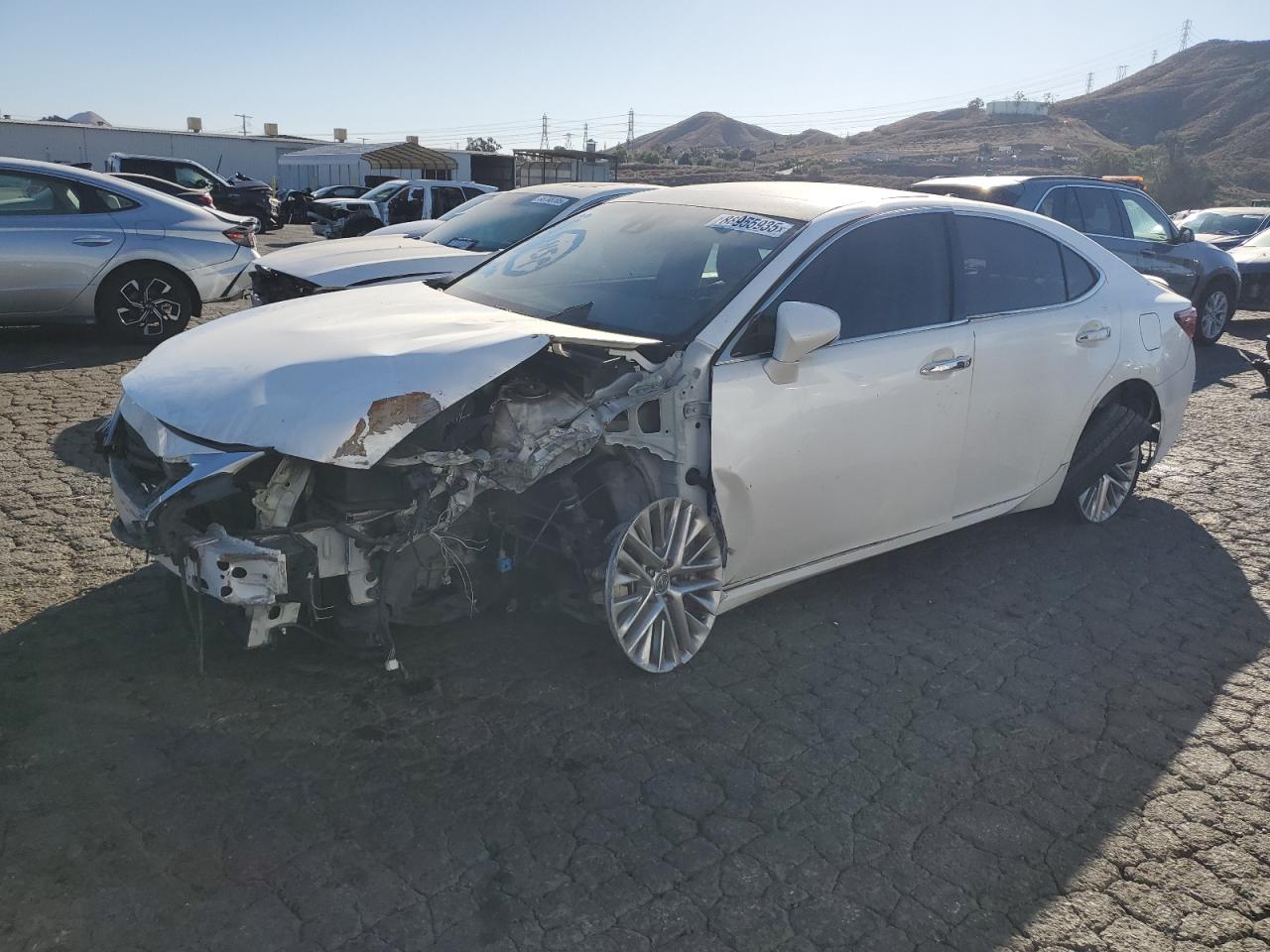 2016 Lexus ES - Image 1