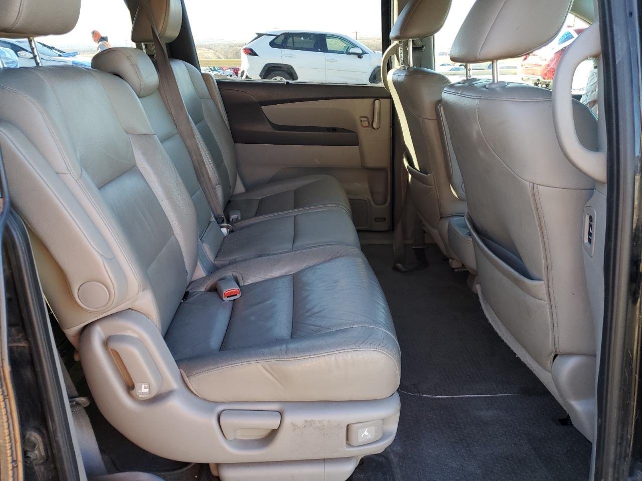 2011 Honda Odyssey - Image 11