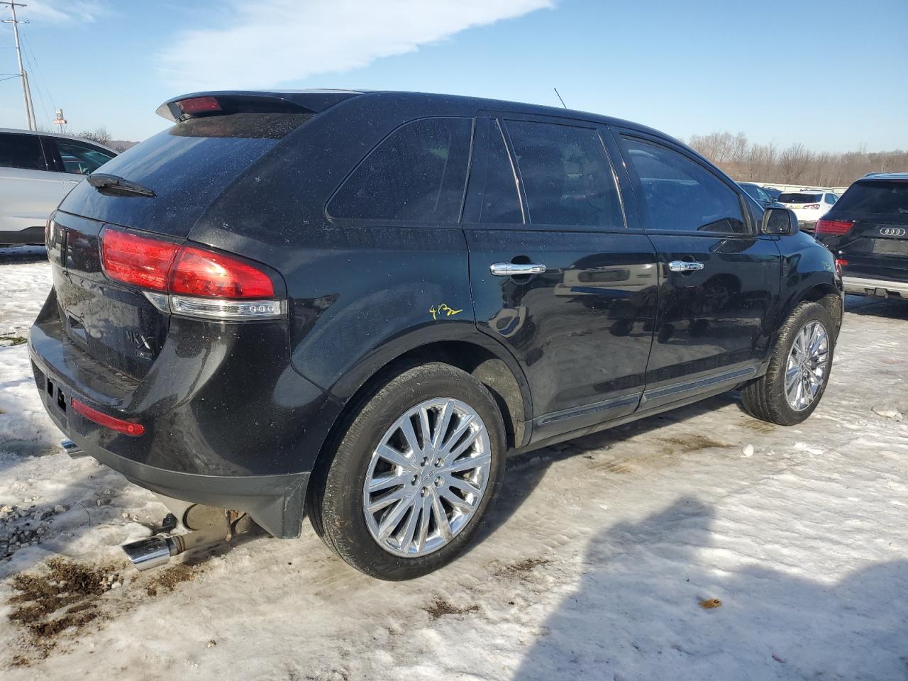 2011 Lincoln MKX - Image 3