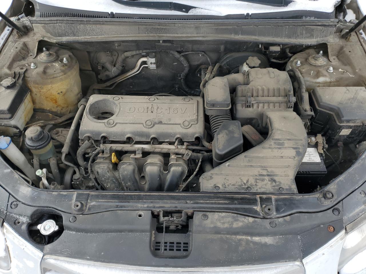 2012 Hyundai Santa Fe - Image 11