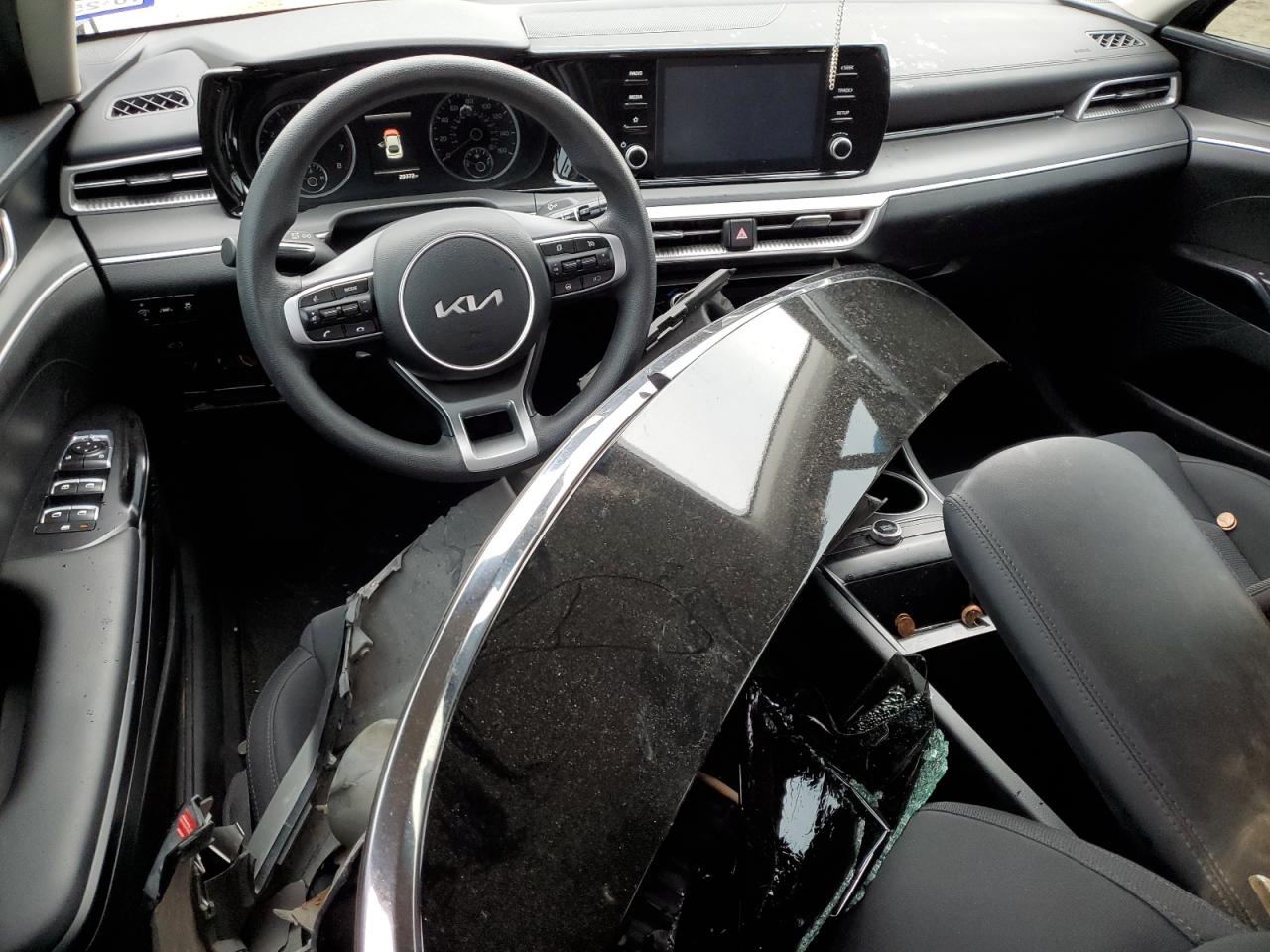 2023 Kia K5 - Image 8