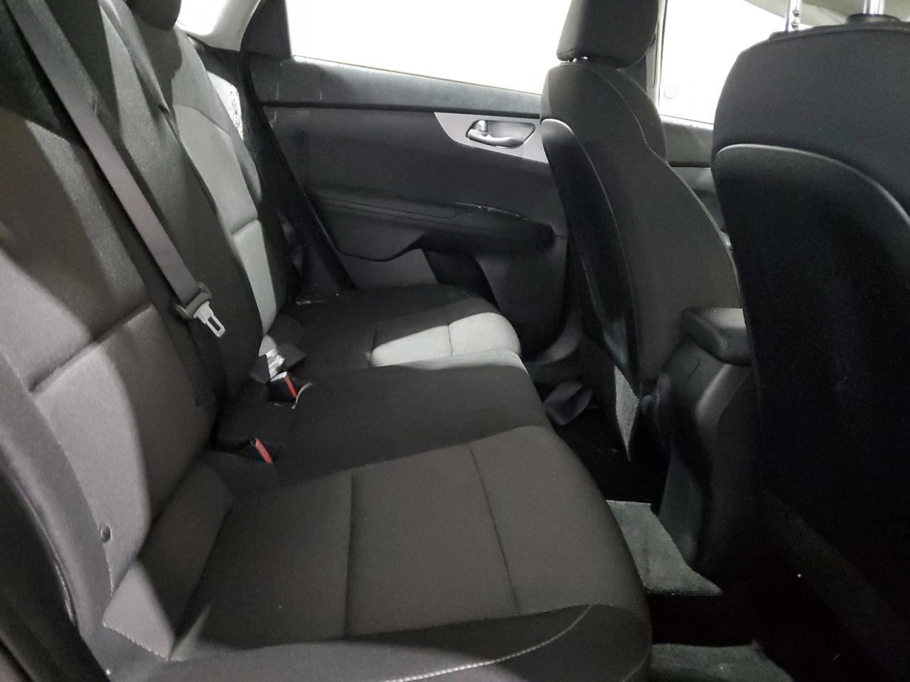 2024 Kia Forte - Image 10
