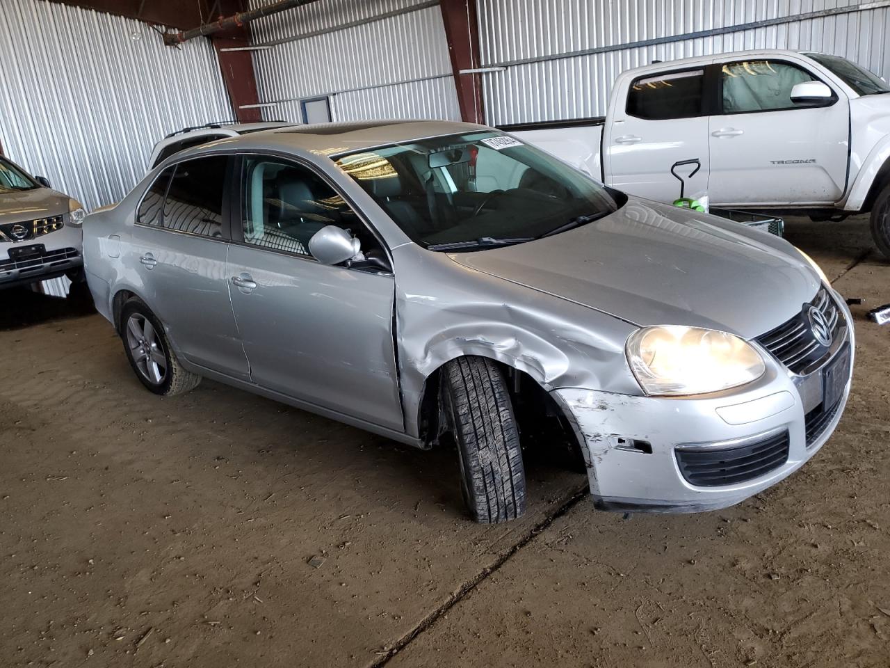 2009 Volkswagen Jetta - Image 4