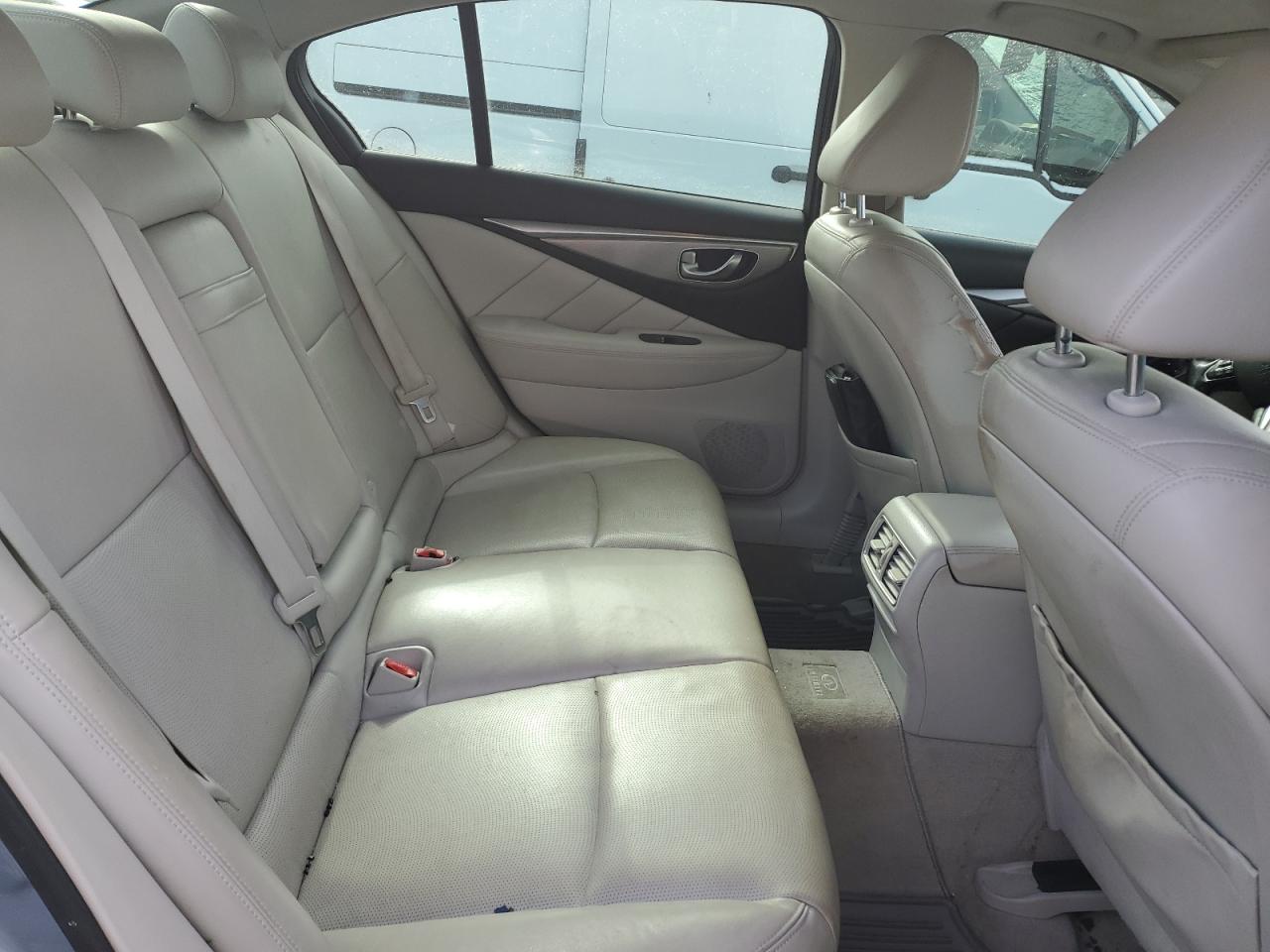 2014 Infiniti Q50 - Image 10