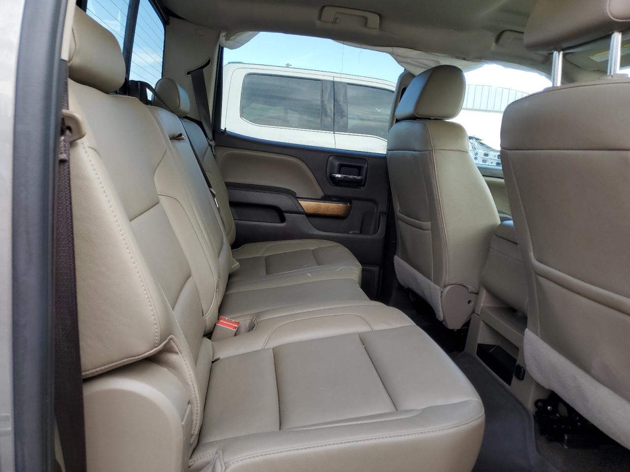 2017 Chevrolet Silverado - Image 10