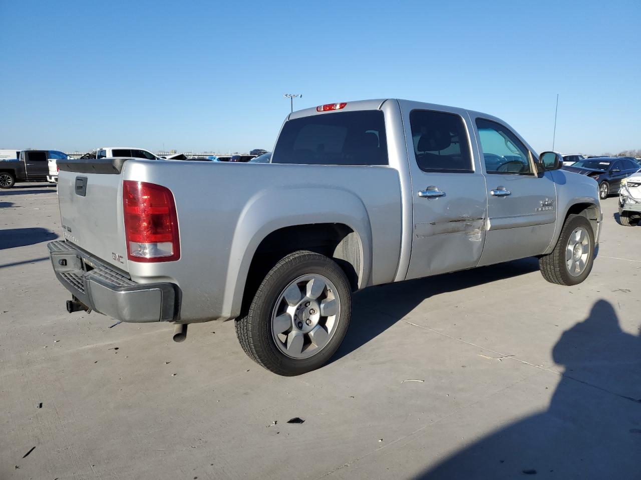 2011 GMC Sierra - Image 3