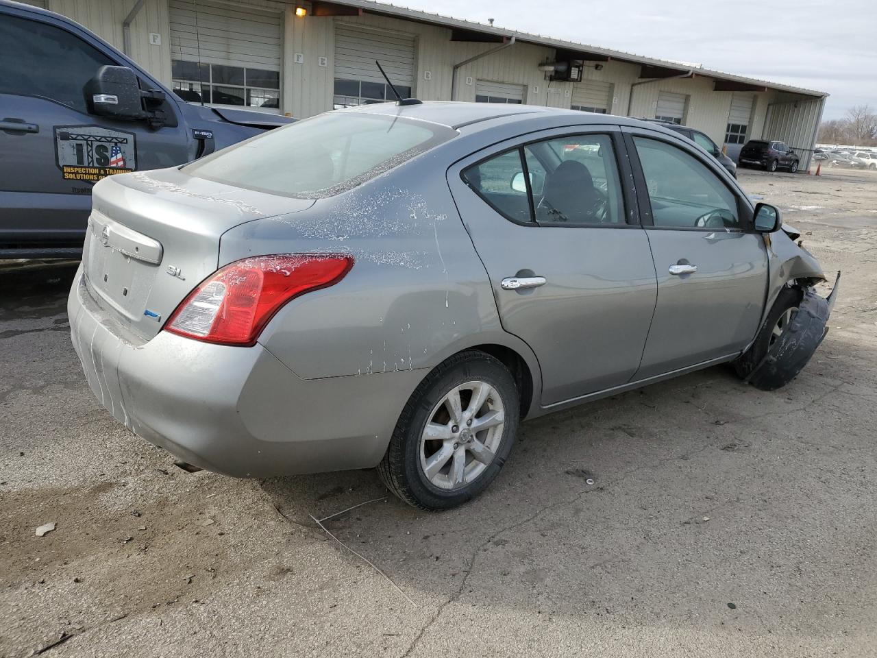 2012 Nissan Versa - Image 3