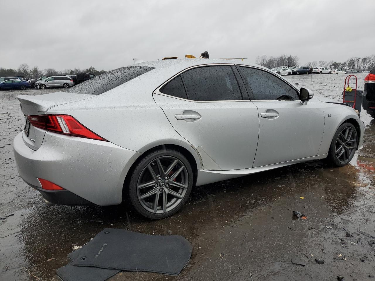 2015 Lexus IS - Image 3